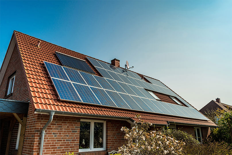 Solar Charge Controller: Essential Green Energy Components